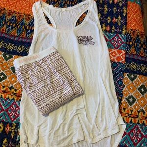 A garage lose white tank top & matching legging